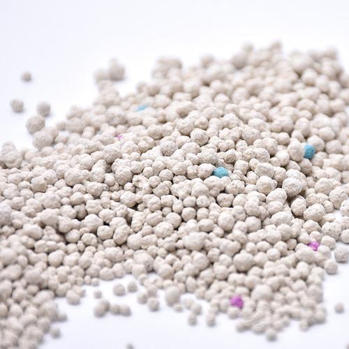 Special hot selling bentonite cat litter dust free cat litter bentonite clumping